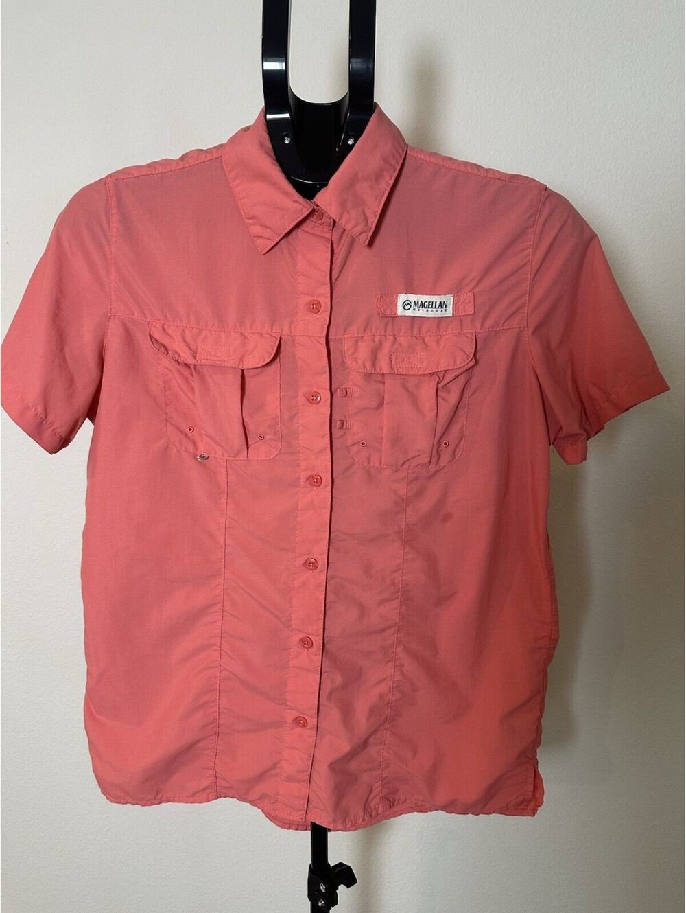 Magellan Outdoors Shirt Fish Gear Mens XS Coral Pink Vented  Relaxed Fit.  -082